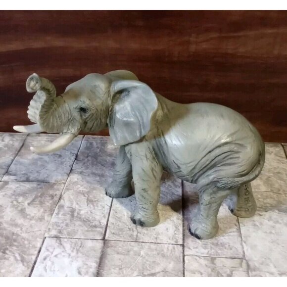 Castagna Original Elaphant Standing Figurine Trunk Up Made In Italy 1988 Vtg - Picture 1 of 9